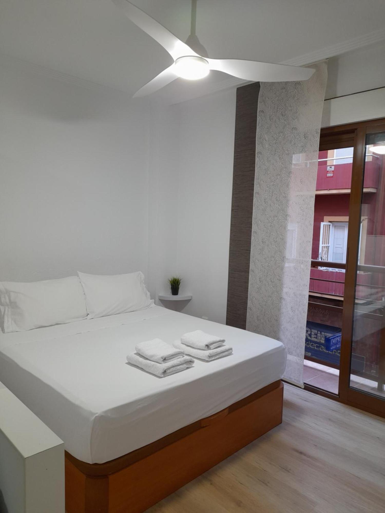 Comodo Aparta Estudio Centrico En Alicante Extérieur photo