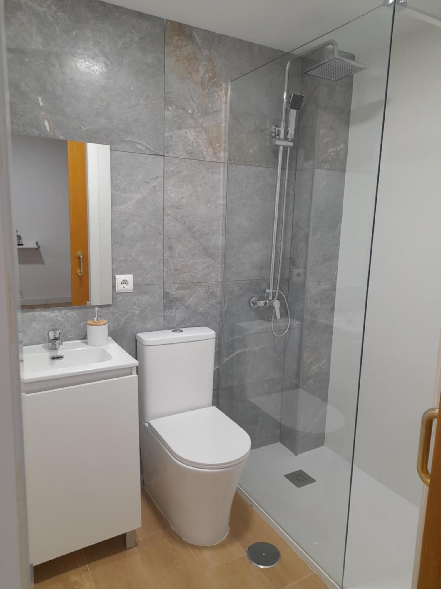 Comodo Aparta Estudio Centrico En Alicante Extérieur photo