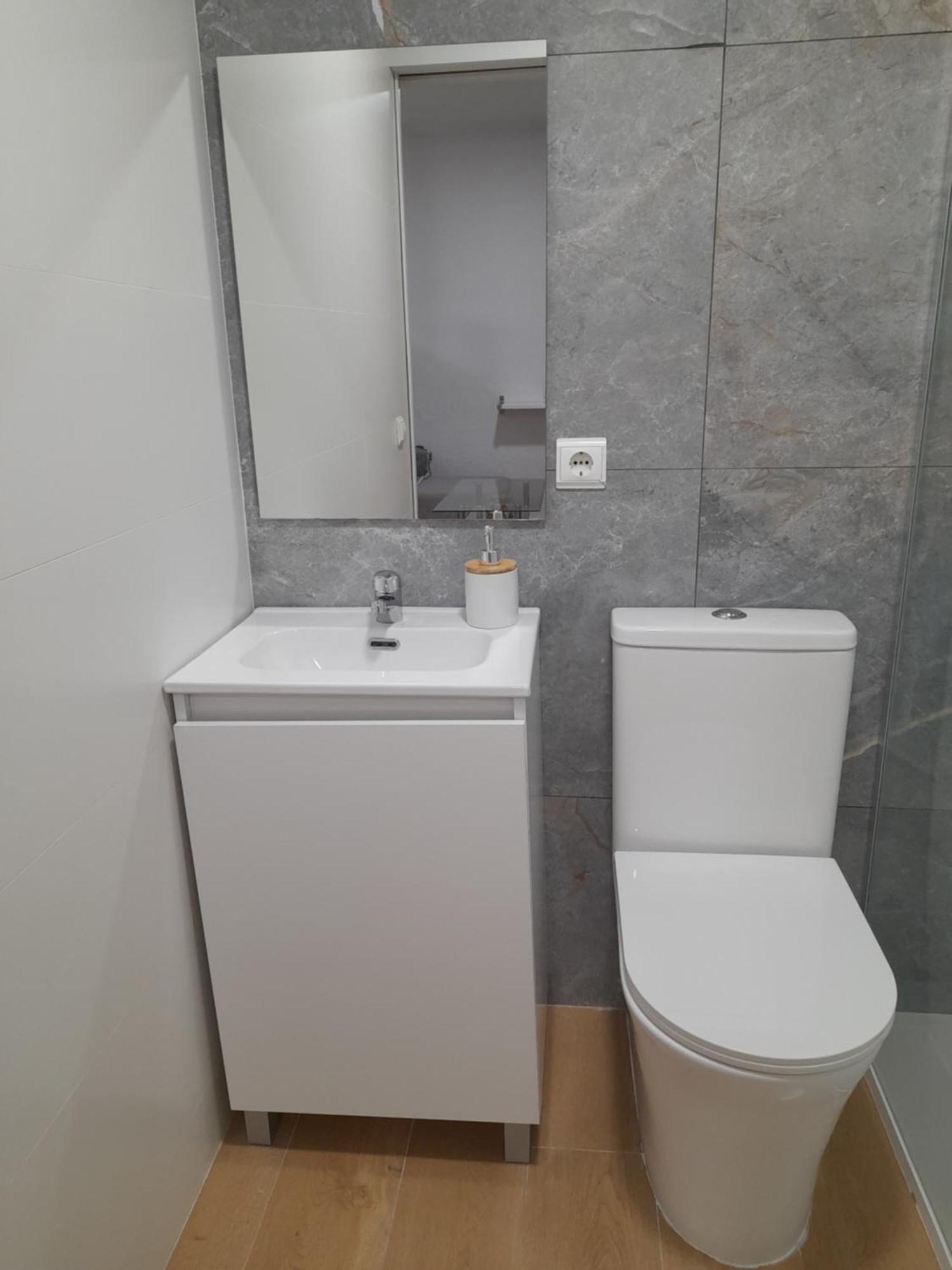 Comodo Aparta Estudio Centrico En Alicante Extérieur photo