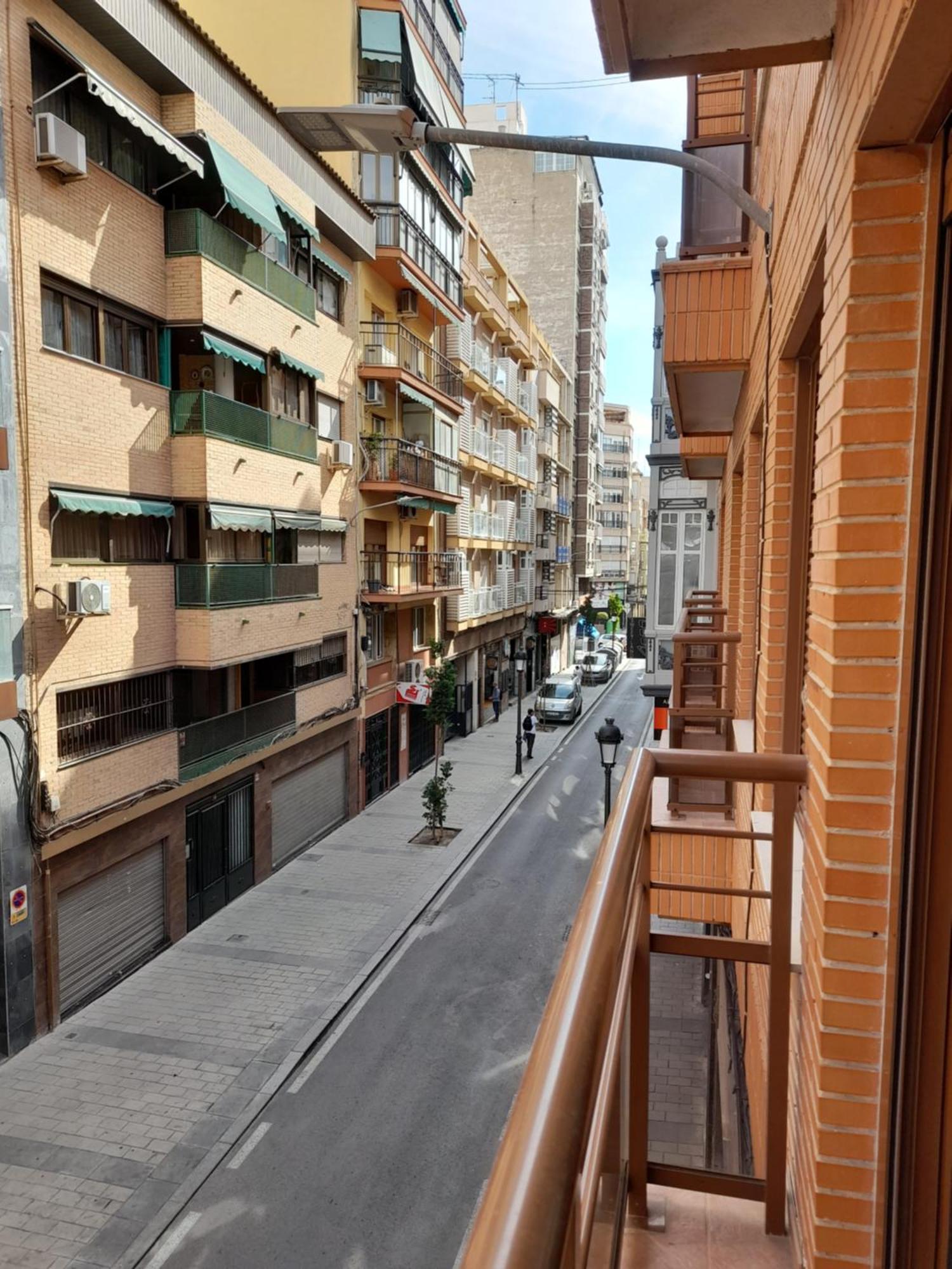 Comodo Aparta Estudio Centrico En Alicante Extérieur photo